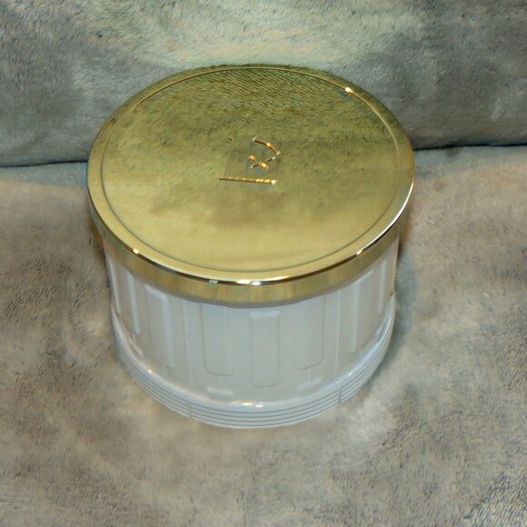 Slatikin & Co Elton John 14oz 3 Wick Candle Woodside Estate - Snowfall Serenade - Picture 6 of 14